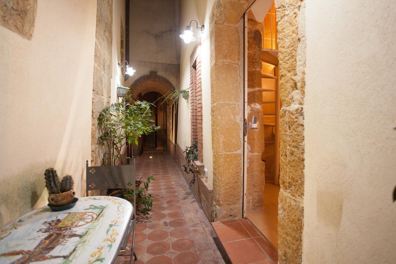 Trio D'Archi - Il Cortiletto Villa Caltagirone Eksteriør bilde